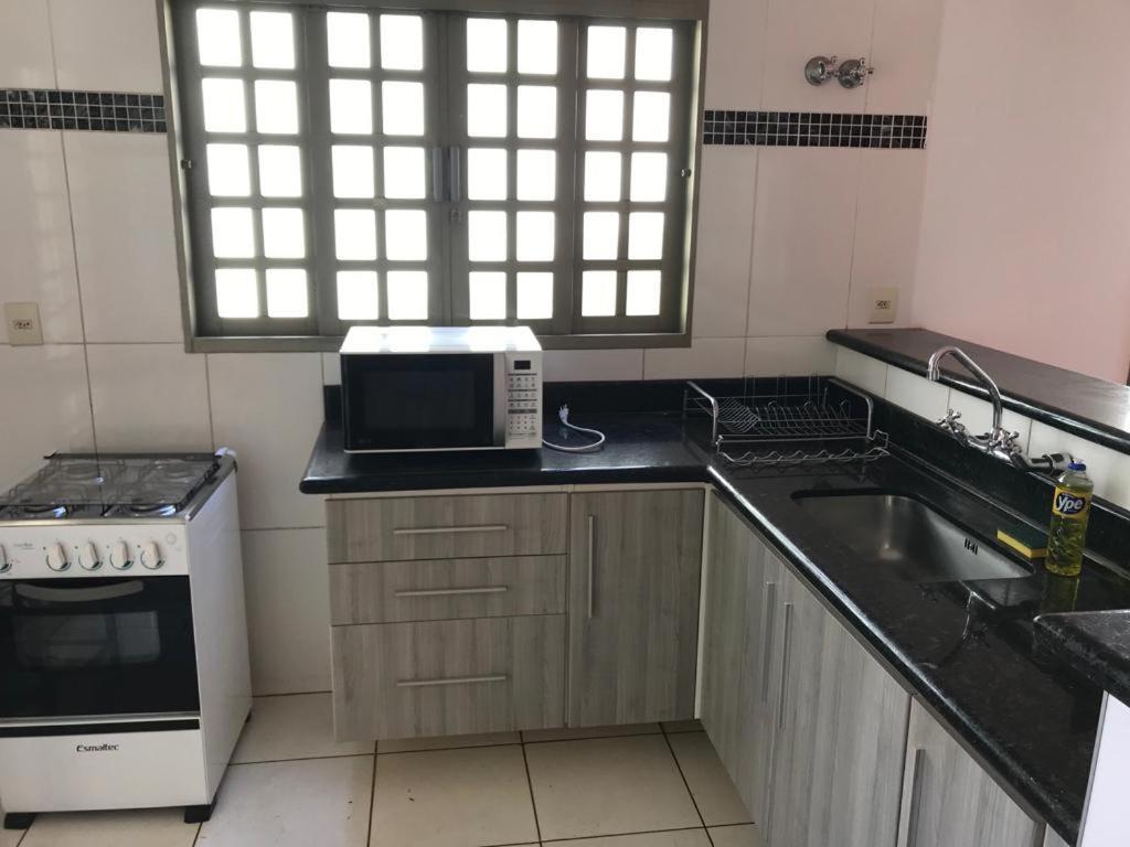 Bela Casa Com Churrasqueira E Estacionamento Villa Olímpia Kültér fotó